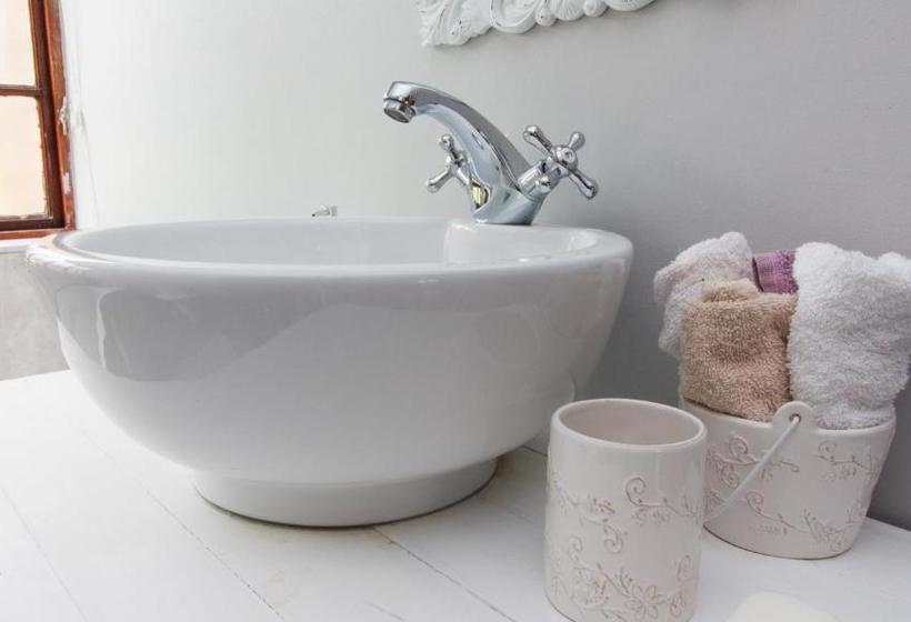 膳宿费 Lavender Lane