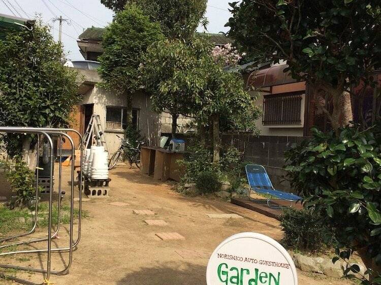 بنسيون Norishico Auto Guest House   Hostel