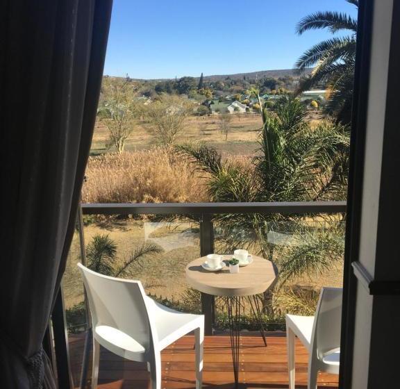 پانسیون Oewerpalms View