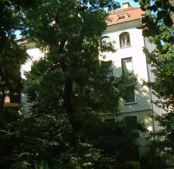 پانسیون Park Vendégház