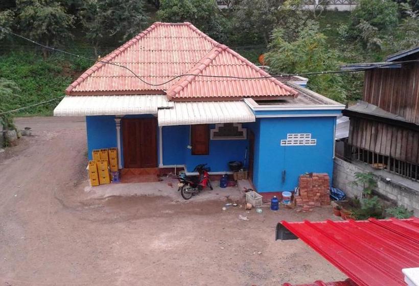 פנסיון Phonephithak Guesthouse