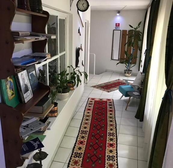 پانسیون Prenociste Chardak