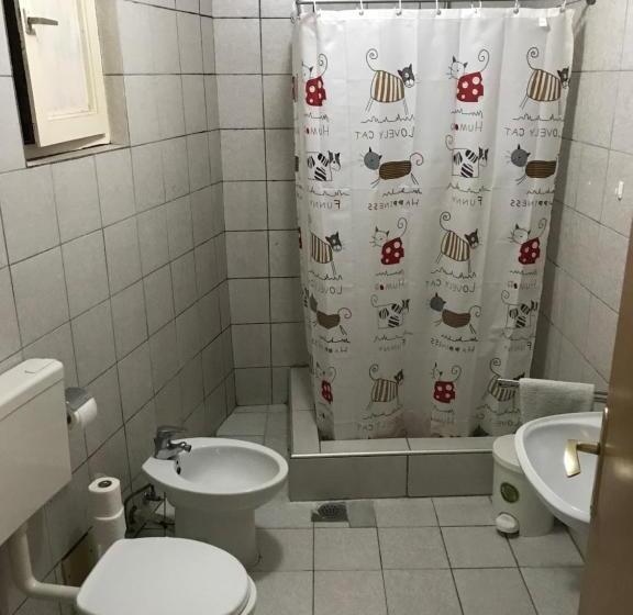 پانسیون Prenociste Chardak