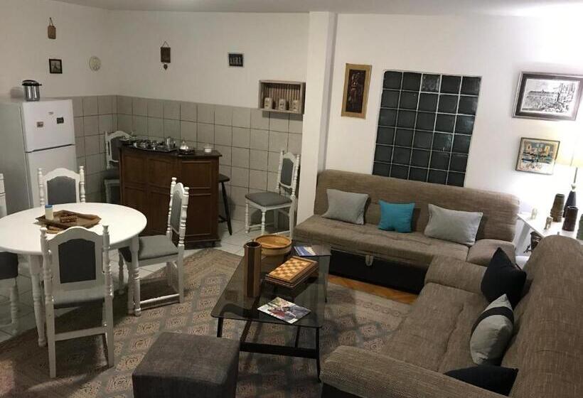 پانسیون Prenociste Chardak