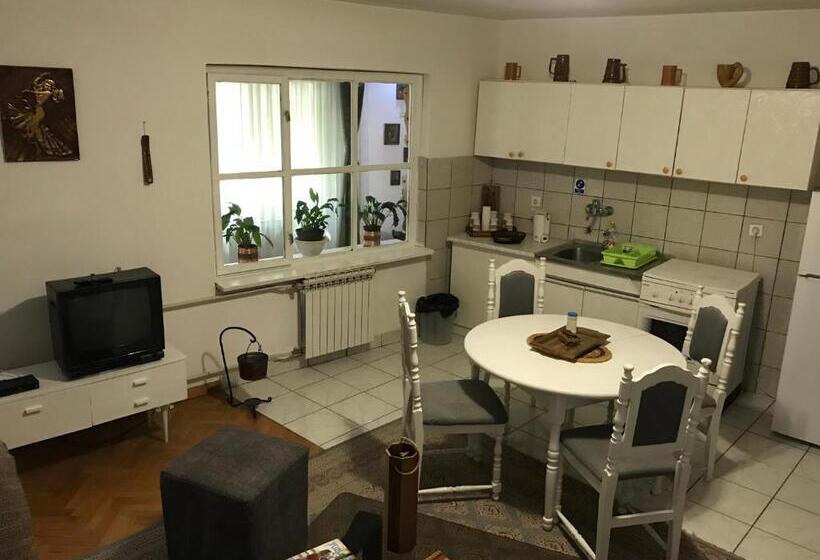 پانسیون Prenociste Chardak