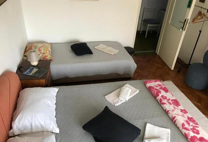 پانسیون Prenociste Chardak