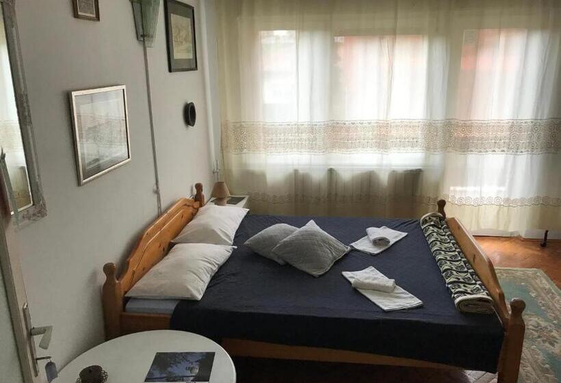 پانسیون Prenociste Chardak