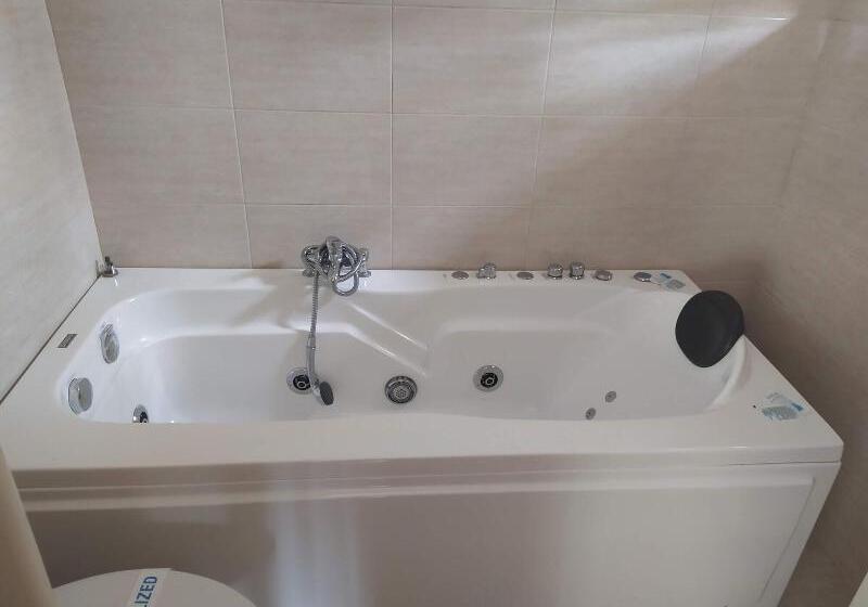 پانسیون Rooms Green Set