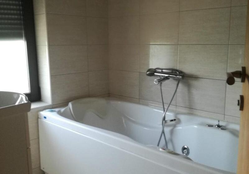 پانسیون Rooms Green Set