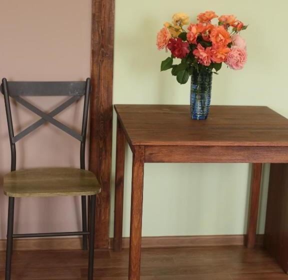 پانسیون Roza Guest House