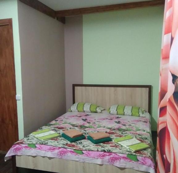 پانسیون Roza Guest House