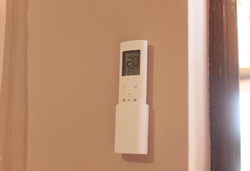 پانسیون Roza Guest House