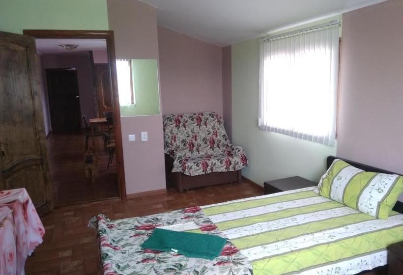 پانسیون Roza Guest House