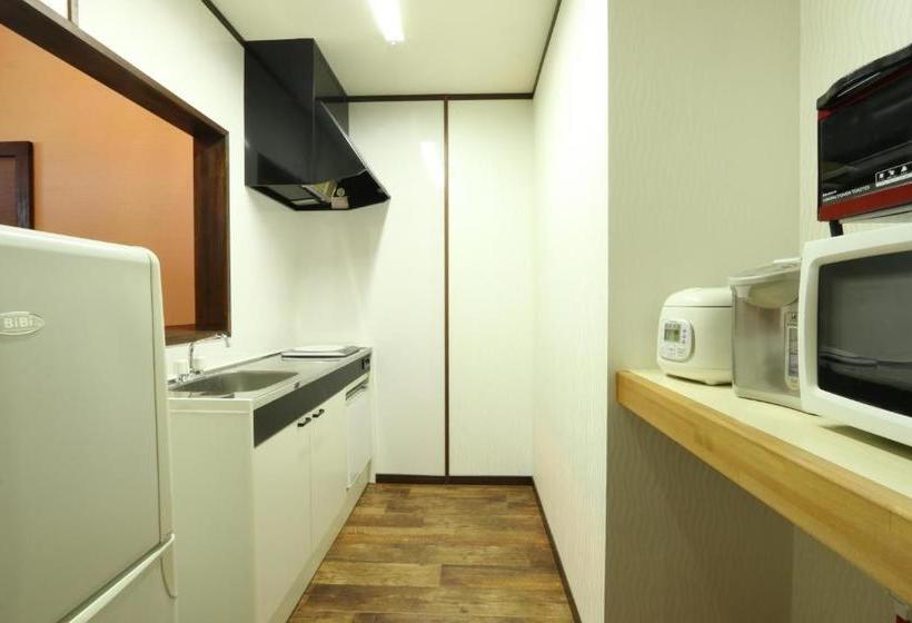 פנסיון Sunny Spot