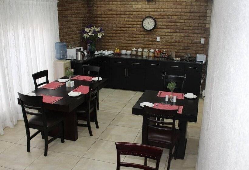 Pension The Willow Tree Guesthouse