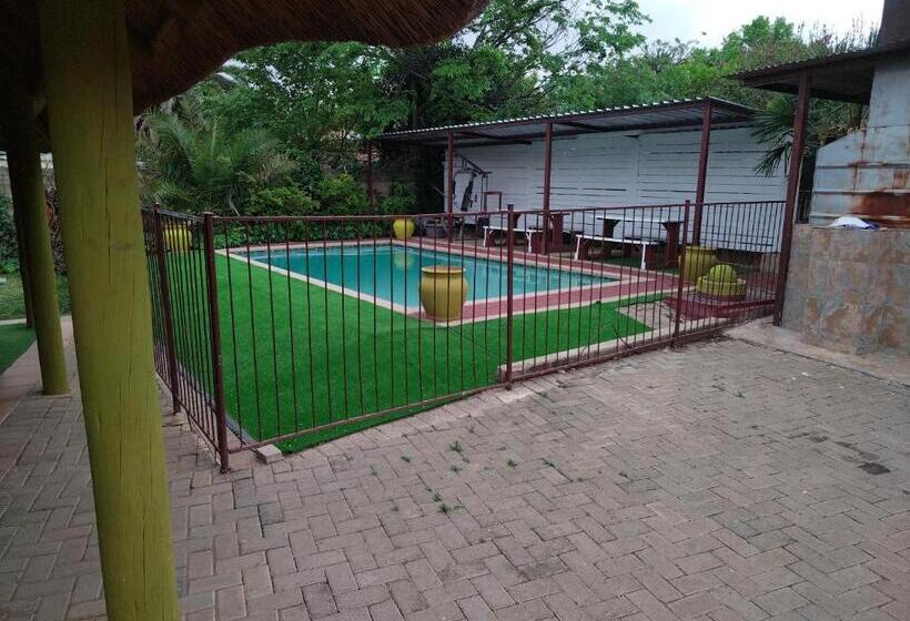 بنسيون Tukha Guesthouse