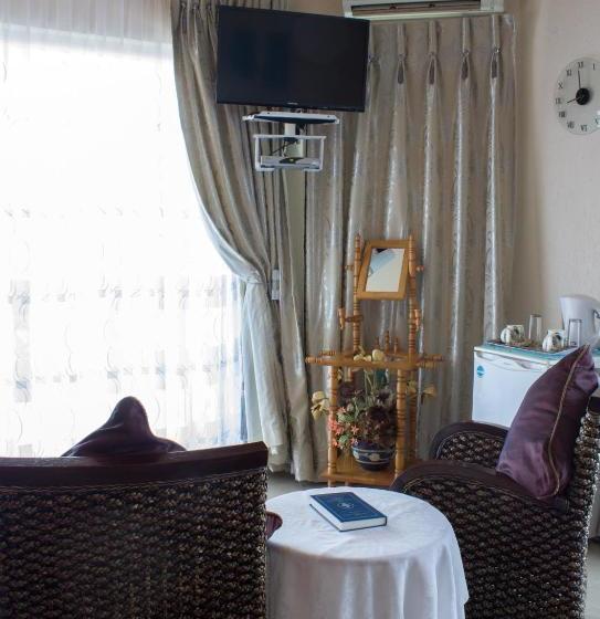 פנסיון Villacandilabra Guesthouse