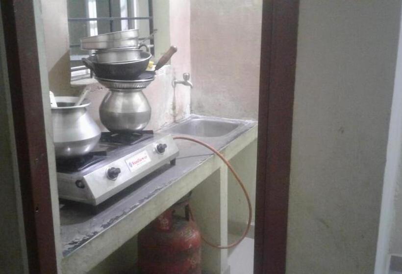 پانسیون Xavier Guest House