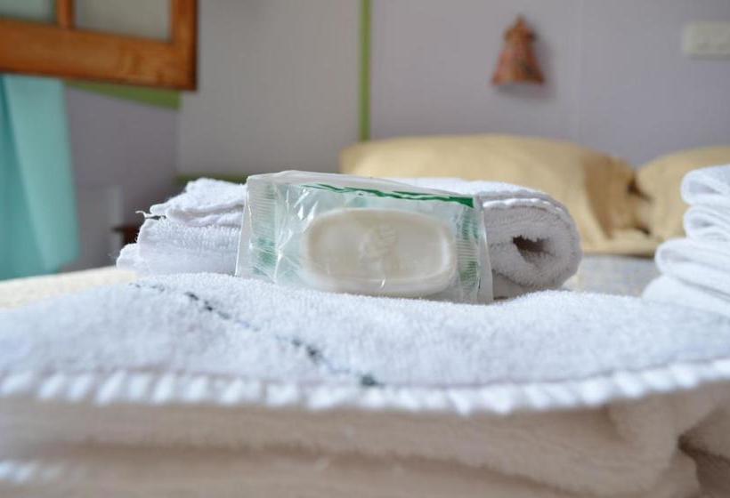 هاستل Hostal La Gloria