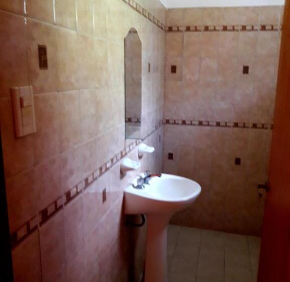 הוסטל Shekináh