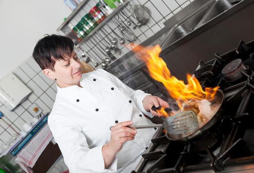 הוסטל Zirbenhof