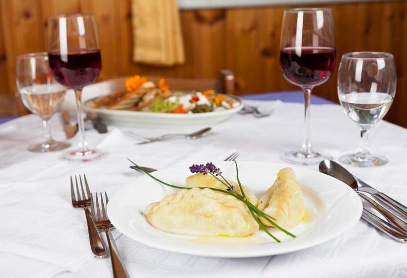 הוסטל Zirbenhof