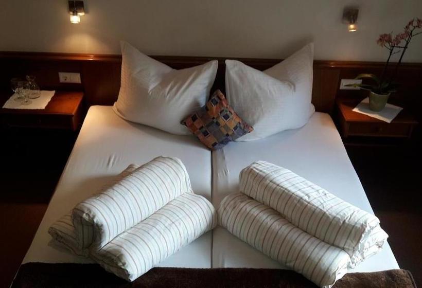 הוסטל Zirbenhof