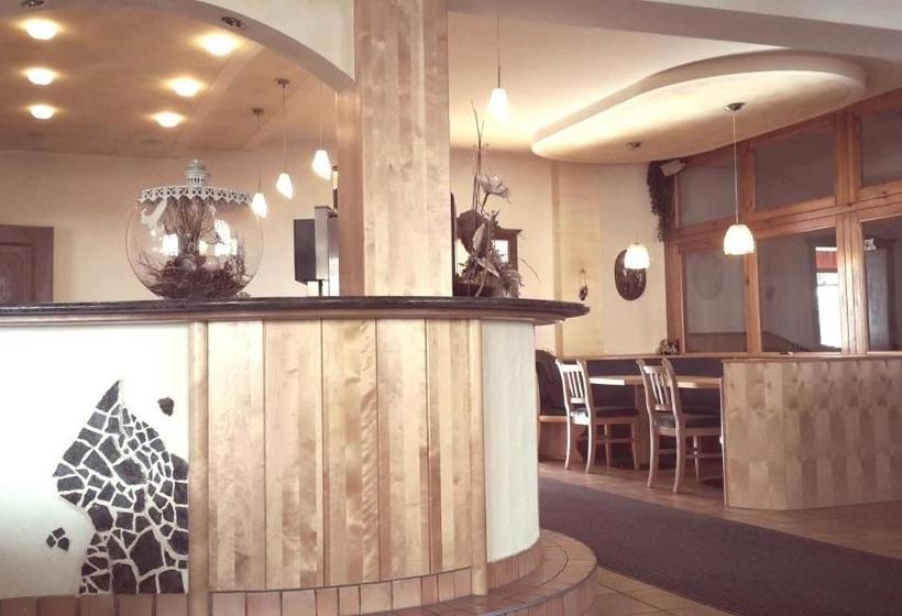 הוסטל Zirbenhof