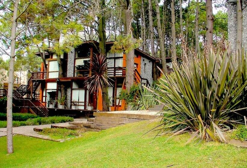 Altos Medanos Cabañas & Club De Bosque
