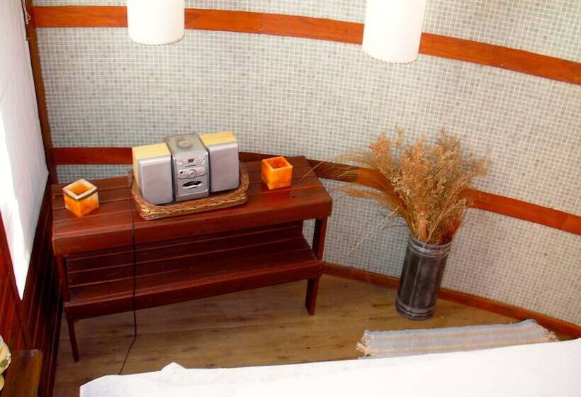 Altos Medanos Cabañas & Club De Bosque