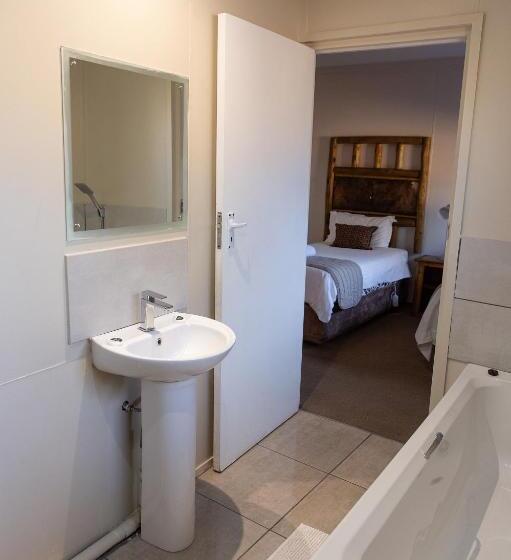 בית מלון כפרי Riverside Lodge & Conference Center