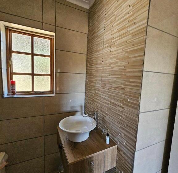 בית מלון כפרי Riverside Lodge & Conference Center