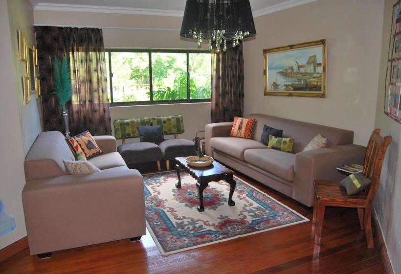 ペンション 15 Witpeer Street Guesthouse