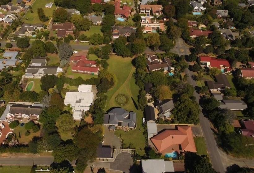 ペンション 15 Witpeer Street Guesthouse