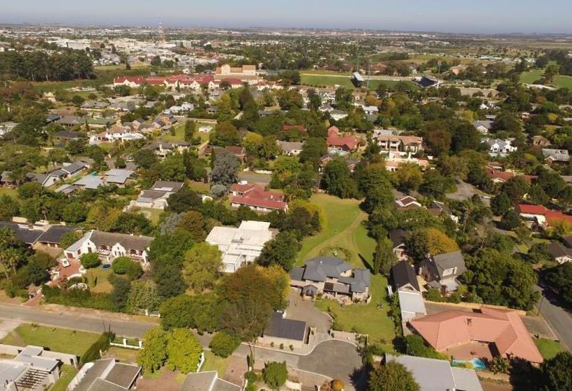 ペンション 15 Witpeer Street Guesthouse