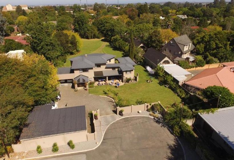 ペンション 15 Witpeer Street Guesthouse