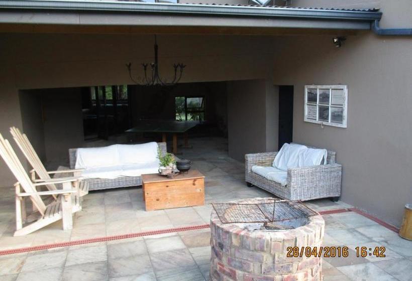 ペンション 15 Witpeer Street Guesthouse