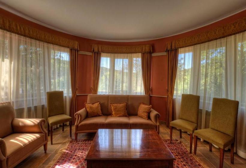 膳宿费 Ház Az Erdő Szélén