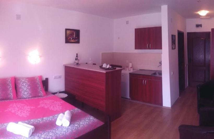پانسیون Apartmani Vila Jelena Arandjelovac