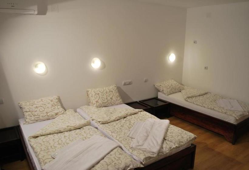 پانسیون Apartmani Vila Jelena Arandjelovac