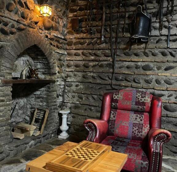 پانسیون Guest House Savane