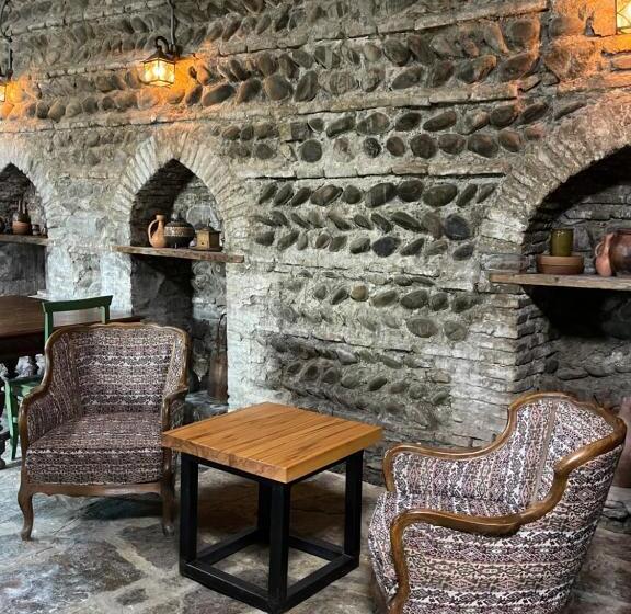 پانسیون Guest House Savane