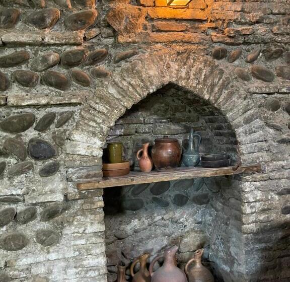 پانسیون Guest House Savane