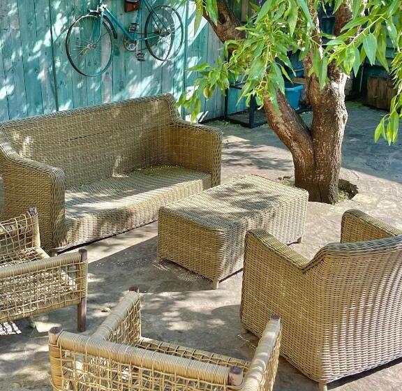 پانسیون Guest House Savane