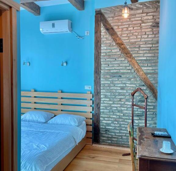 پانسیون Guest House Savane