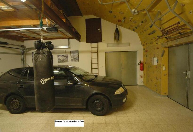 Пансион Guest House Sherpa