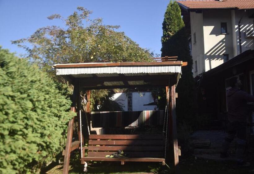 پانسیون Guest House Zdravets