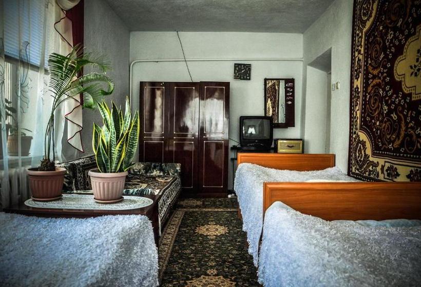 پانسیون Guesthouse Kishimzhan