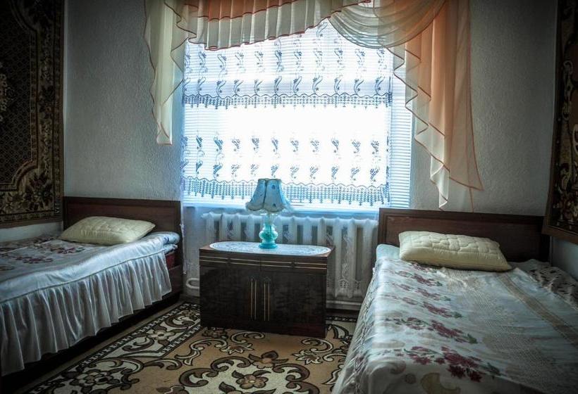پانسیون Guesthouse Kishimzhan