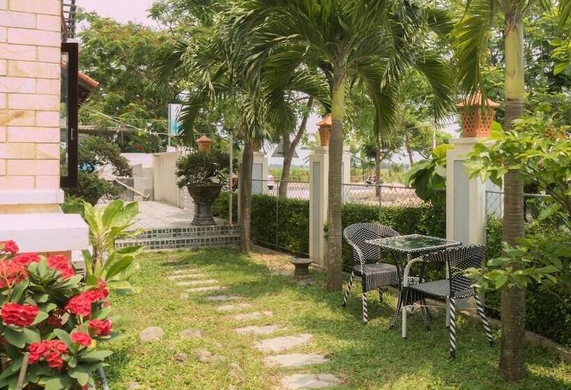 پانسیون Lantern Villa